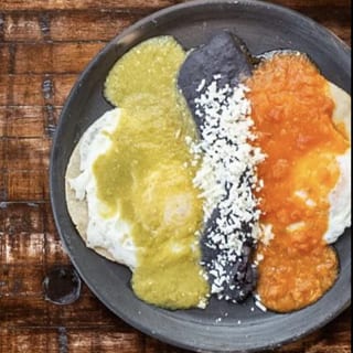 Huevos Divorciados