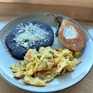 Huevos a la Mexicana